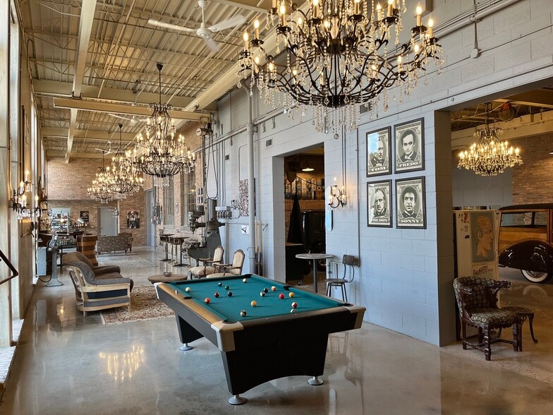 More Photos Of 1411 6th Ave, Grafton Showroom For Sale