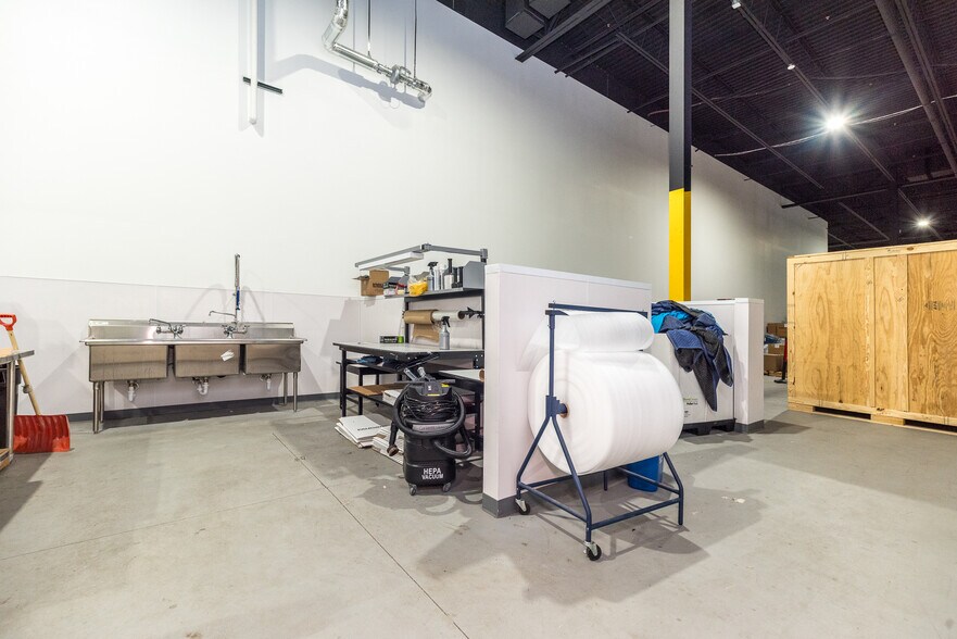 More Photos Of 905 Airport Rd, West Chester Research And Development For Lease