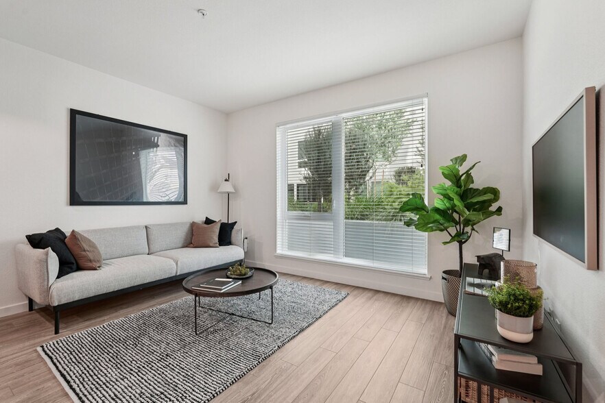 More Photos Of 1010 11th St, Sacramento Apartments For Lease