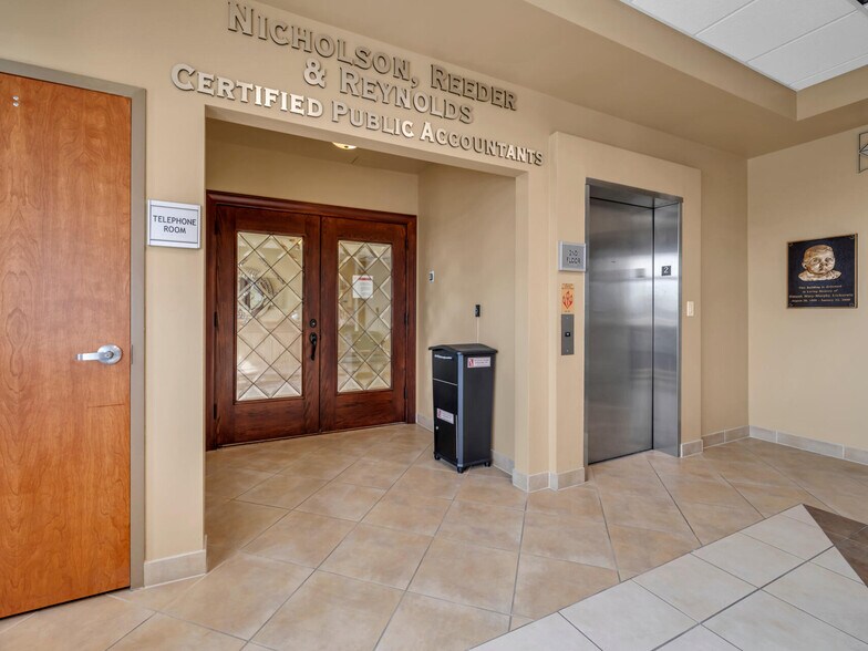 More Photos Of 4635 Gulfstarr Dr, Destin Medical For Sale