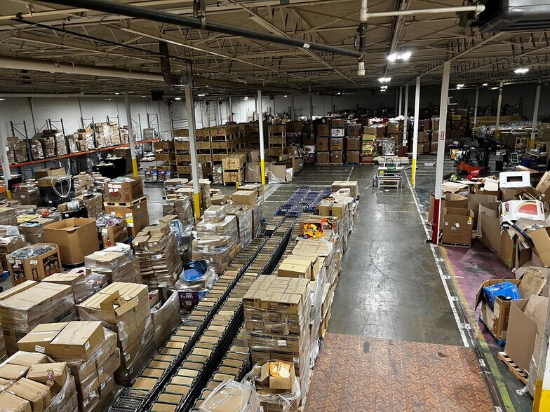 More Photos Of 350 28th St SE, Grand Rapids Warehouse For Lease