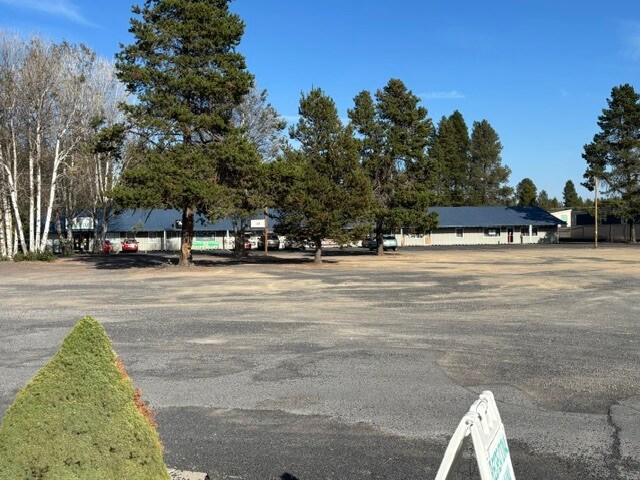 More Photos Of 51450-51456 The Dalles-California Hwy, La Pine General Retail For Sale