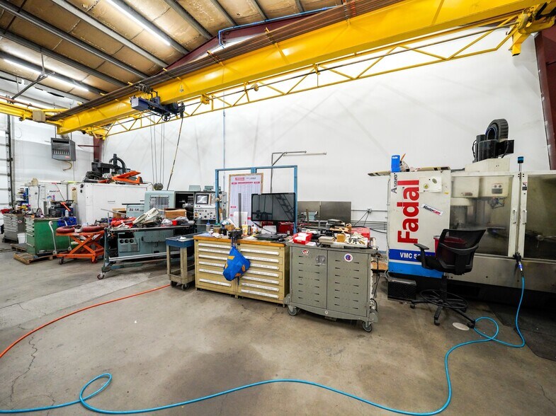 More Photos Of 893 Wilco Rd, Stayton Manufacturing For Sale