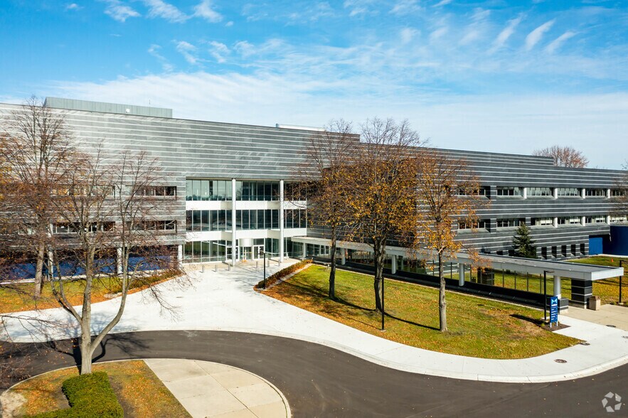 More Photos Of 26555 Northwestern Hwy, Southfield Office For Lease