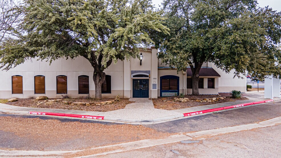 More Photos Of 102 Del Ct, Laredo Office For Lease