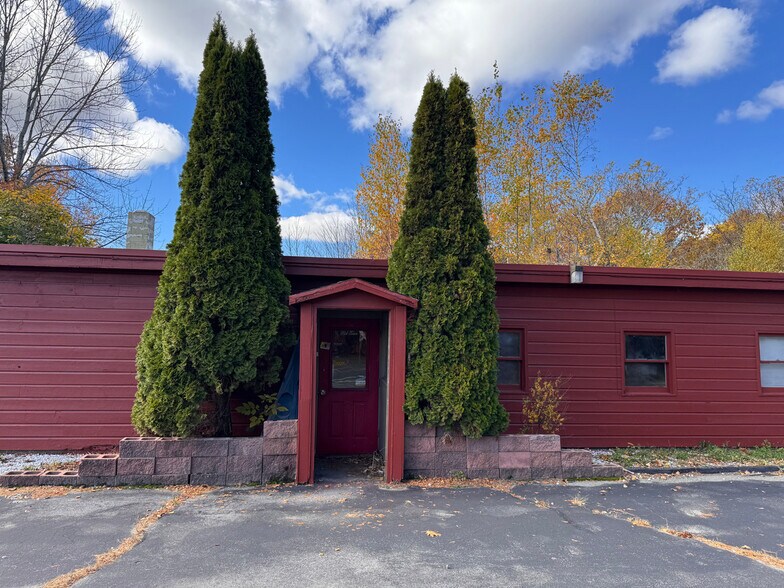 More Photos Of 1005 Augusta Rd, Belgrade Freestanding For Sale