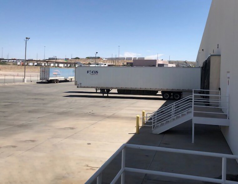More Photos Of 1101 Burgundy St, El Paso Warehouse For Lease