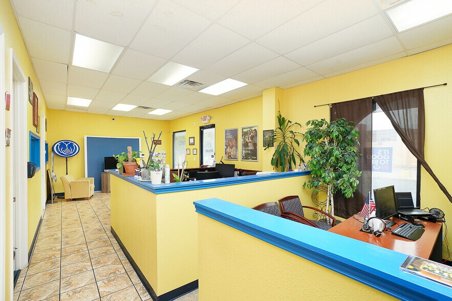 More Photos Of 2430 E Southcross Blvd, San Antonio Storefront For Lease