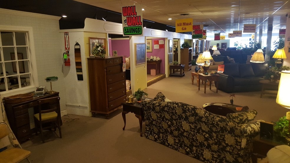 More Photos Of 211-215 High St, Portsmouth Storefront Retail Office For Lease