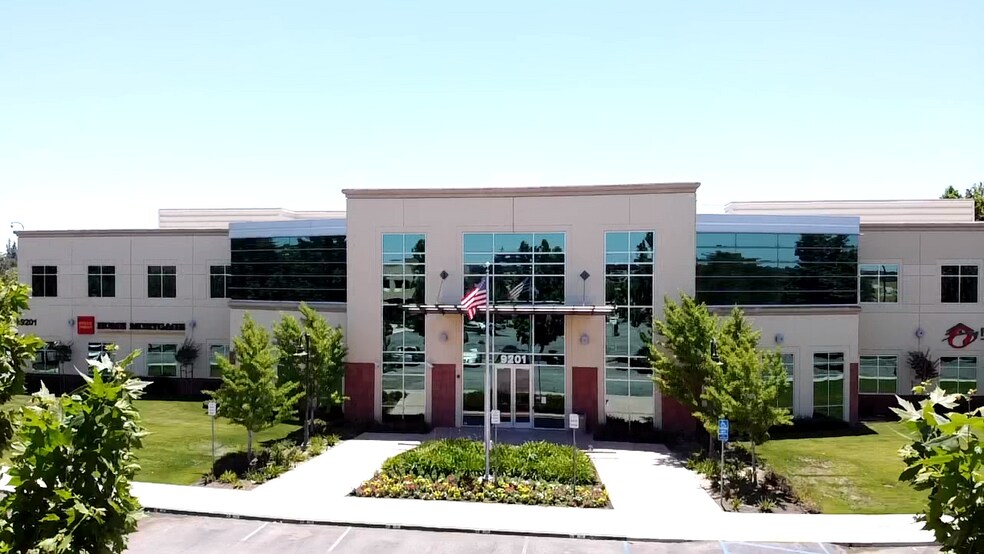 More Photos Of 9201 Camino Media, Bakersfield Office For Lease