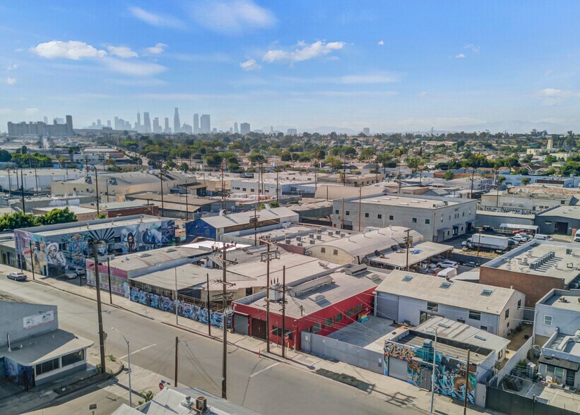 More Photos Of 3475 Union Pacific Ave, Los Angeles Manufacturing For Sale