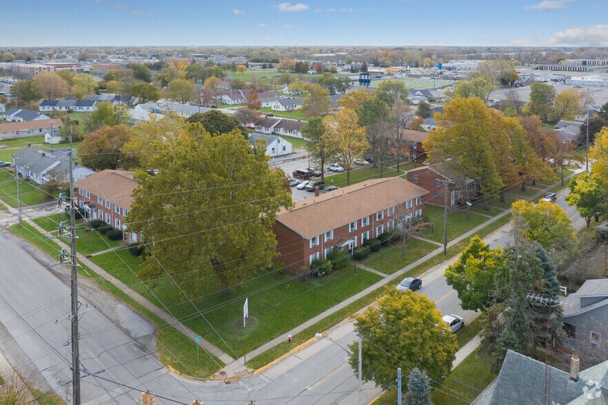 More Photos Of 1908 Camp St, Sandusky Apartments For Sale