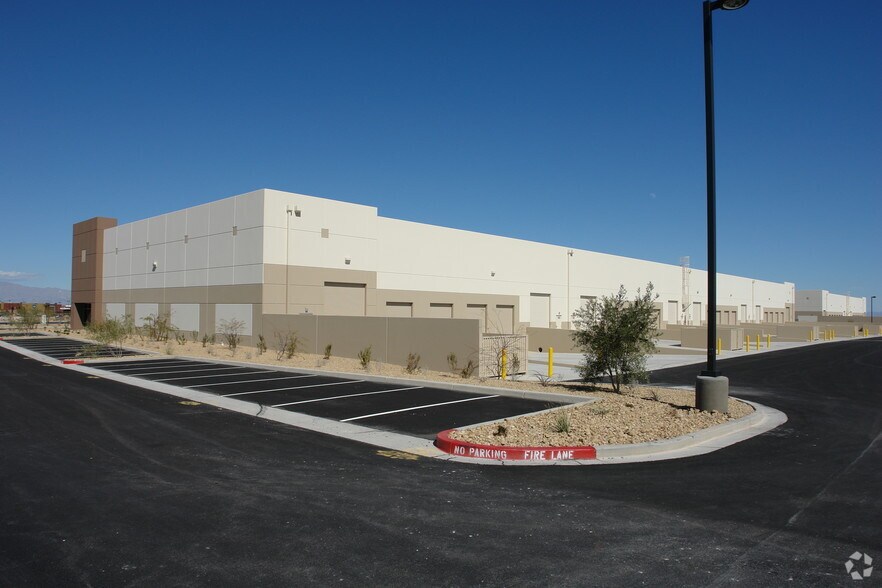 More Photos Of 7061 W Arby Ave, Las Vegas Warehouse For Lease