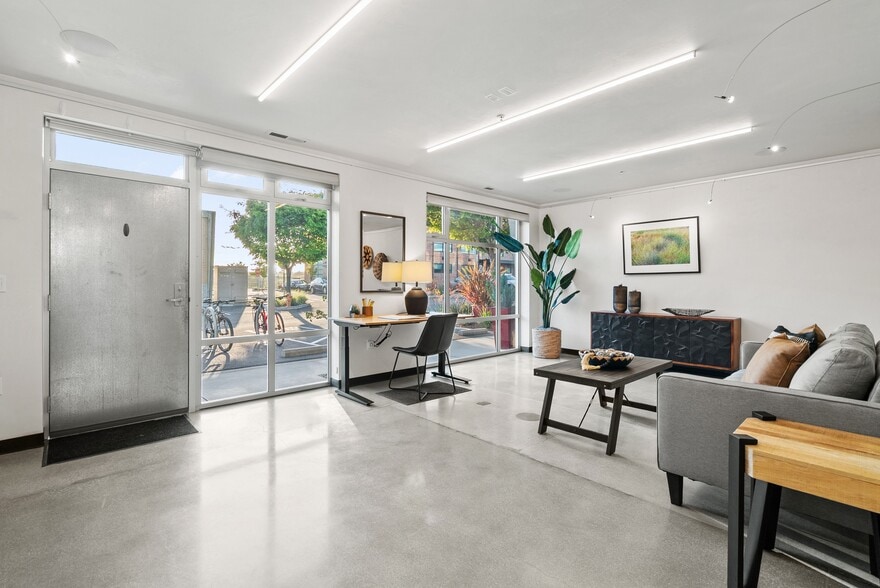 More Photos Of 108 High Rd, Santa Cruz Flex For Sale