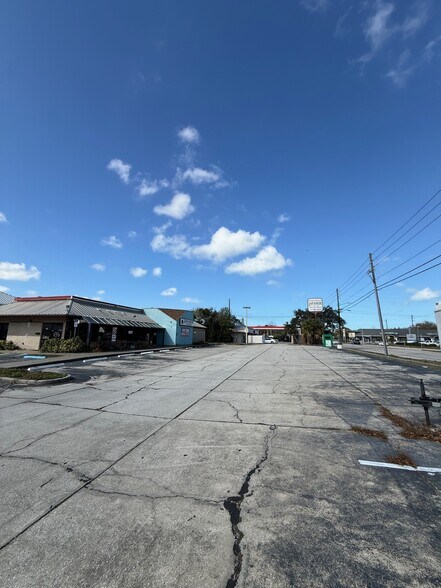 More Photos Of 660 Alderman Rd, Palm Harbor Fast Food For Sale