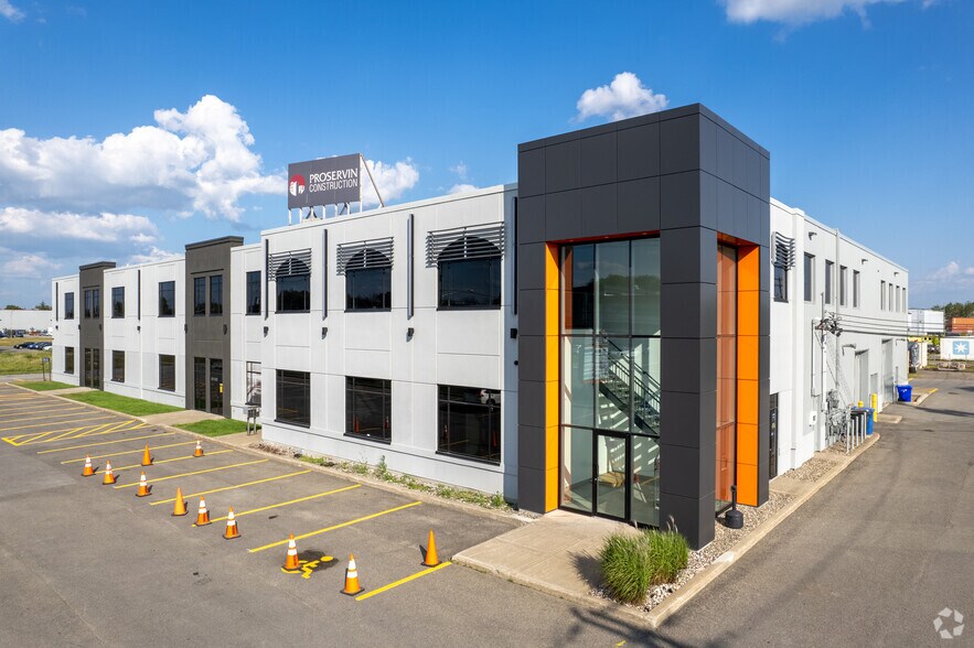 Primary Photo Of 17660 Rue Charles, Mirabel Flex For Lease