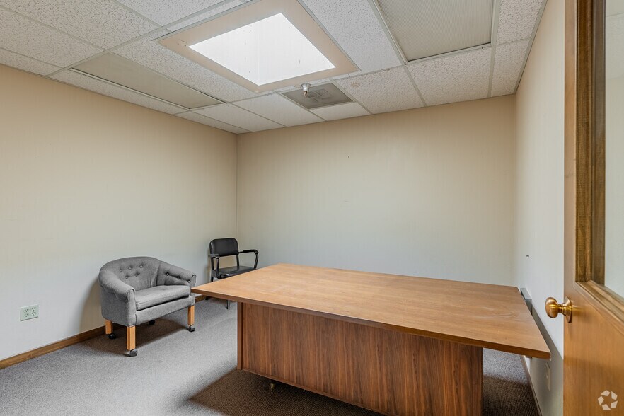 More Photos Of 6455 NE Columbia Blvd, Portland Warehouse For Lease