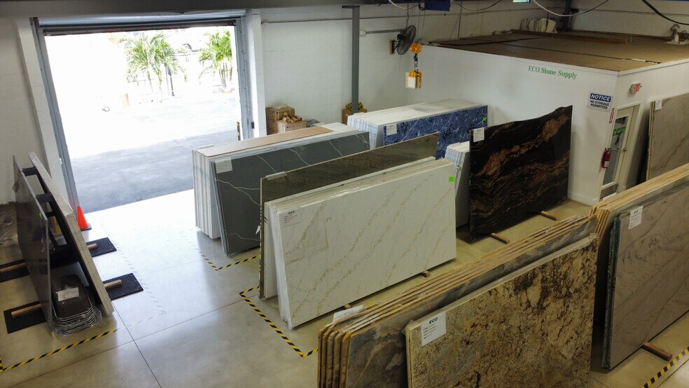 More Photos Of 2757-2761 W 77th Pl, Hialeah Warehouse For Sale