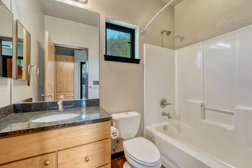 More Photos Of 823 E Cucharras St, Colorado Springs Multifamily For Sale