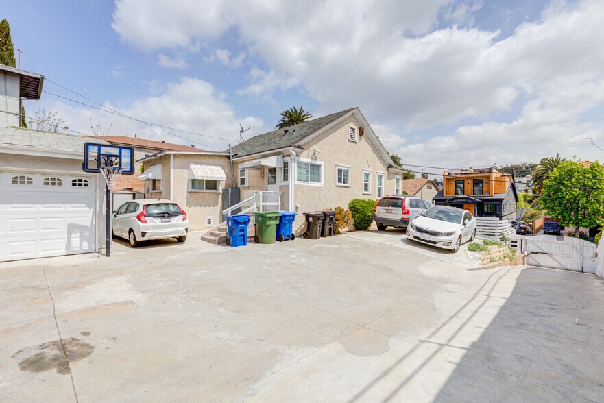 More Photos Of 921 Manzanita St, Los Angeles Apartments For Sale