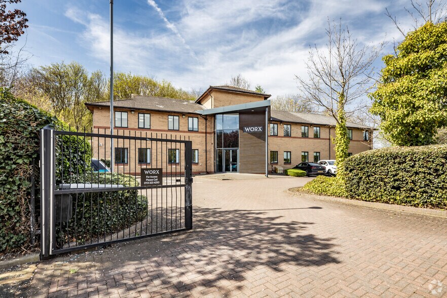 More Photos Of 170 Elland Rd, Leeds Coworking Space