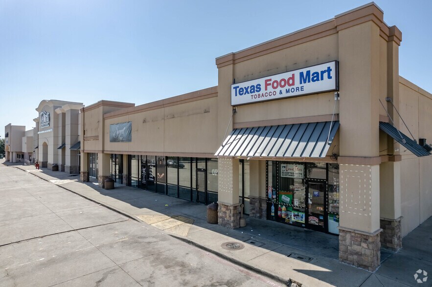 More Photos Of 2984 W Wheatland Rd, Dallas Storefront For Lease