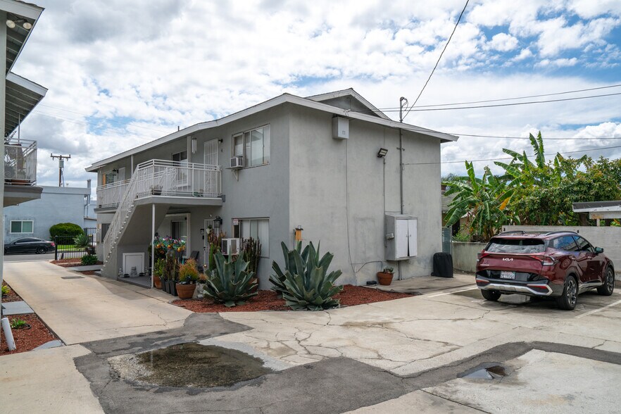More Photos Of 6641 Hammond Ave, Long Beach Apartments For Sale
