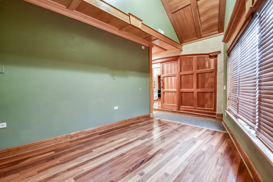 More Photos Of 4199 Main St, Perry Flex For Sale