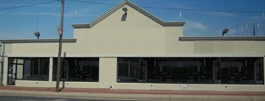 More Photos Of 553 Burnside Ave, Inwood Industrial For Lease