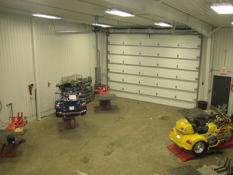 More Photos Of 21507 S Highway 69, Afton Industrial For Sale