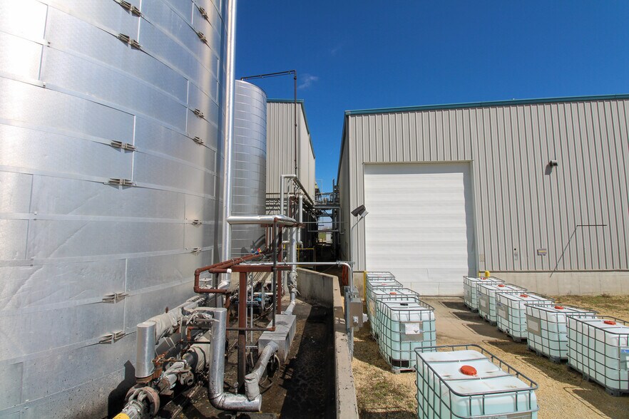 More Photos Of 5640 44th Ave S, Clinton Industrial For Sale