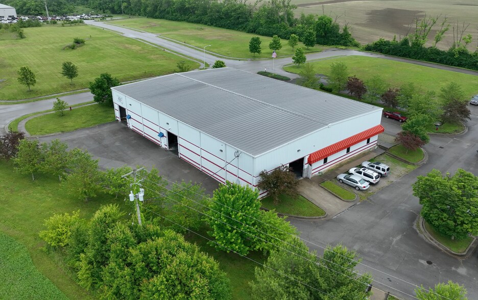 More Photos Of 1025 Mt Vernon, Shelbyville Warehouse For Sale