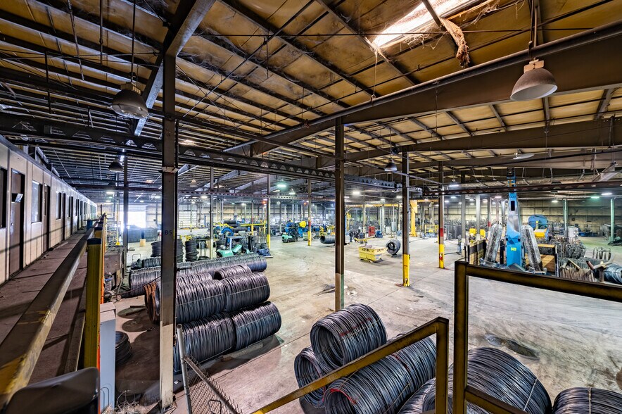 More Photos Of 714 Braddock View Dr, Mount Braddock Warehouse For Lease