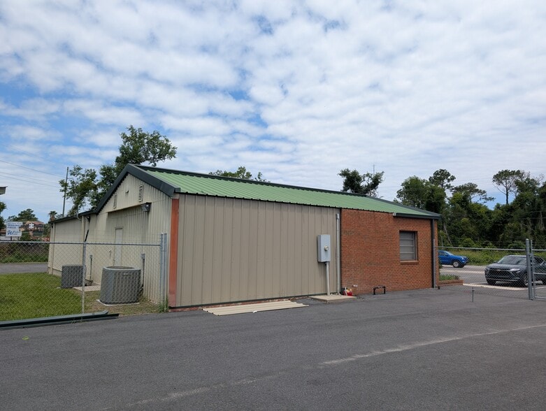 More Photos Of 1321 W Hill Ave, Valdosta Office For Sale
