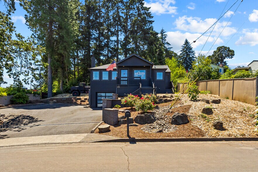 Primary Photo Of 630 Mary Ave SE, Salem Medical For Sale