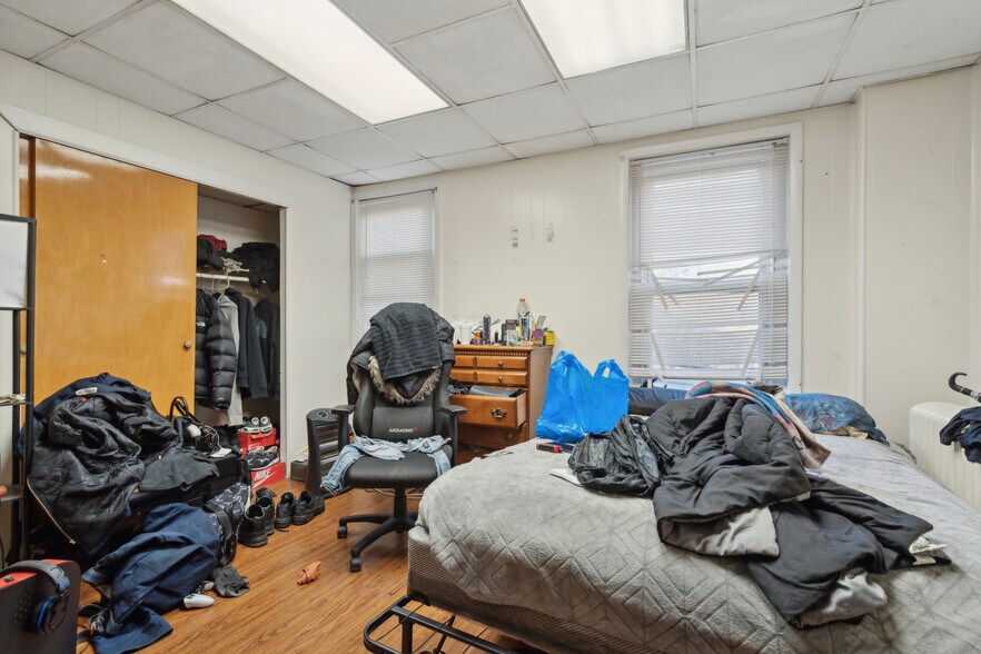 More Photos Of , Philadelphia Unknown For Sale