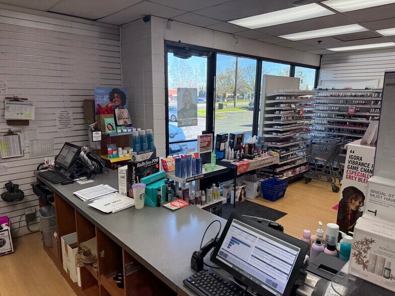 More Photos Of 198 Cirby Way, Roseville Flex For Lease