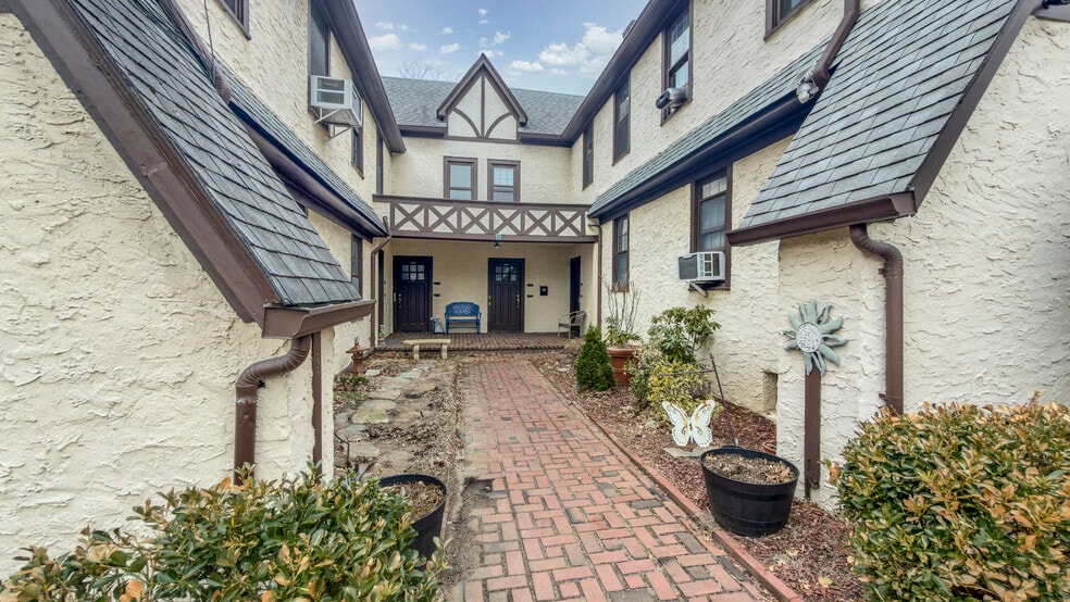 More Photos Of 4320 Hamilton Pl, Flushing Apartments For Sale