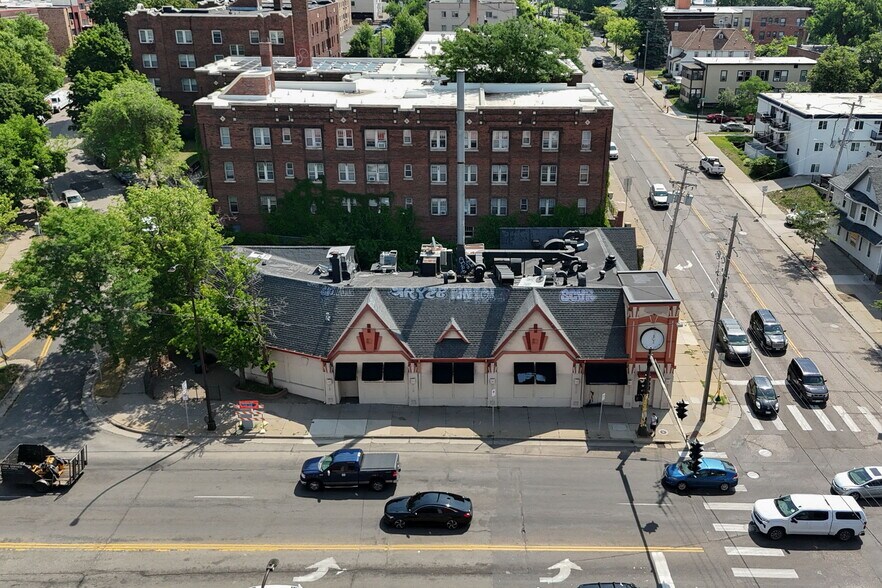 More Photos Of 1925 Lyndale Ave S, Minneapolis General Retail For Sale