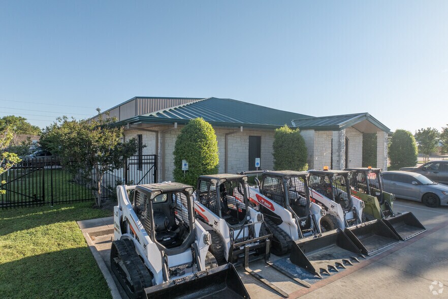 More Photos Of 18050 Kieth Harrow Blvd, Houston Warehouse For Lease
