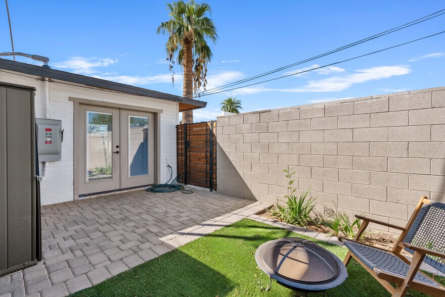 More Photos Of 4034 E Moreland St, Phoenix Multifamily For Sale