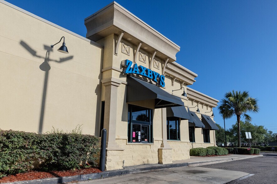 More Photos Of 1525 County Road 220, Fleming Island Restaurant For Sale