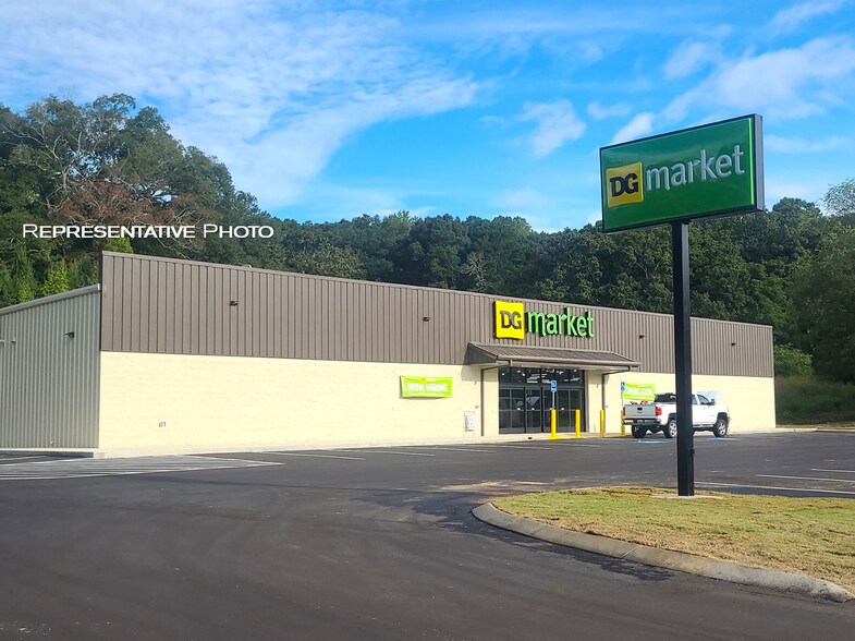 Primary Photo Of 5370 Hazelwood rd, Adamsville General Retail For Sale