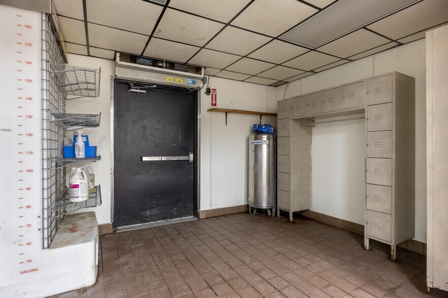 More Photos Of 5119 S 11 Hwy, Calhoun Fast Food For Sale