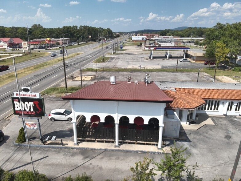 More Photos Of 11505 S Memorial Pky, Huntsville Storefront For Sale