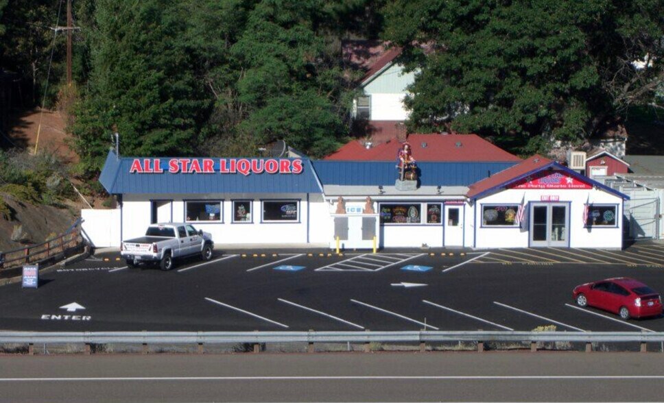More Photos Of 210 Hilt Rd, Smith River Convenience Store For Sale