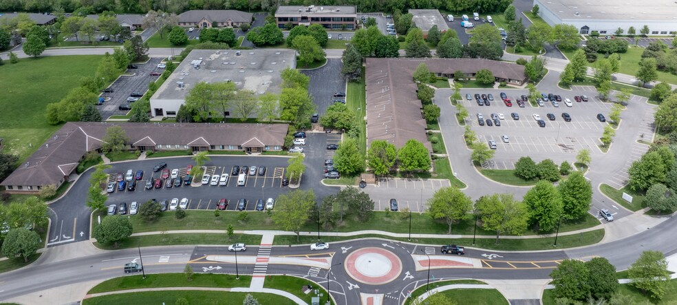 More Photos Of 390 Congress Pky, Crystal Lake Unknown For Lease