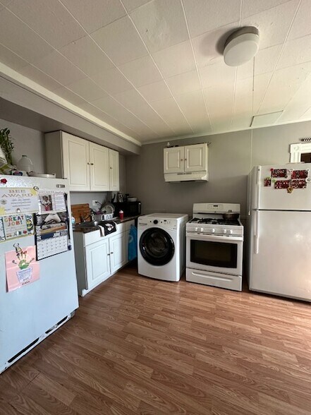 More Photos Of 14 Beatty St, New Britain Apartments For Sale