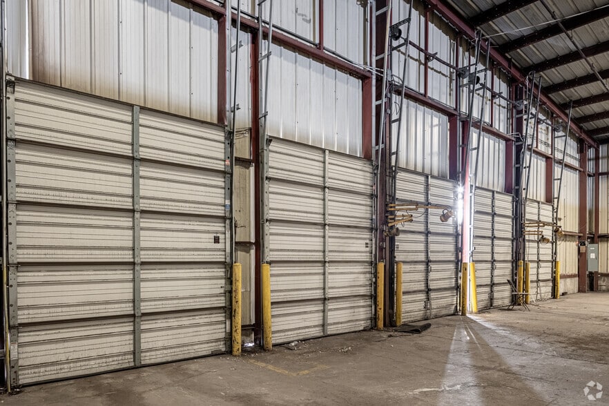 More Photos Of 3710 S California Ave, Chicago Warehouse For Lease