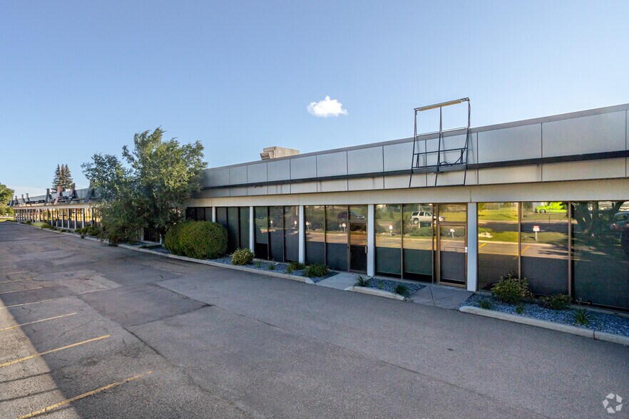 Primary Photo Of 4435-4465 99 St NW, Edmonton Showroom For Lease